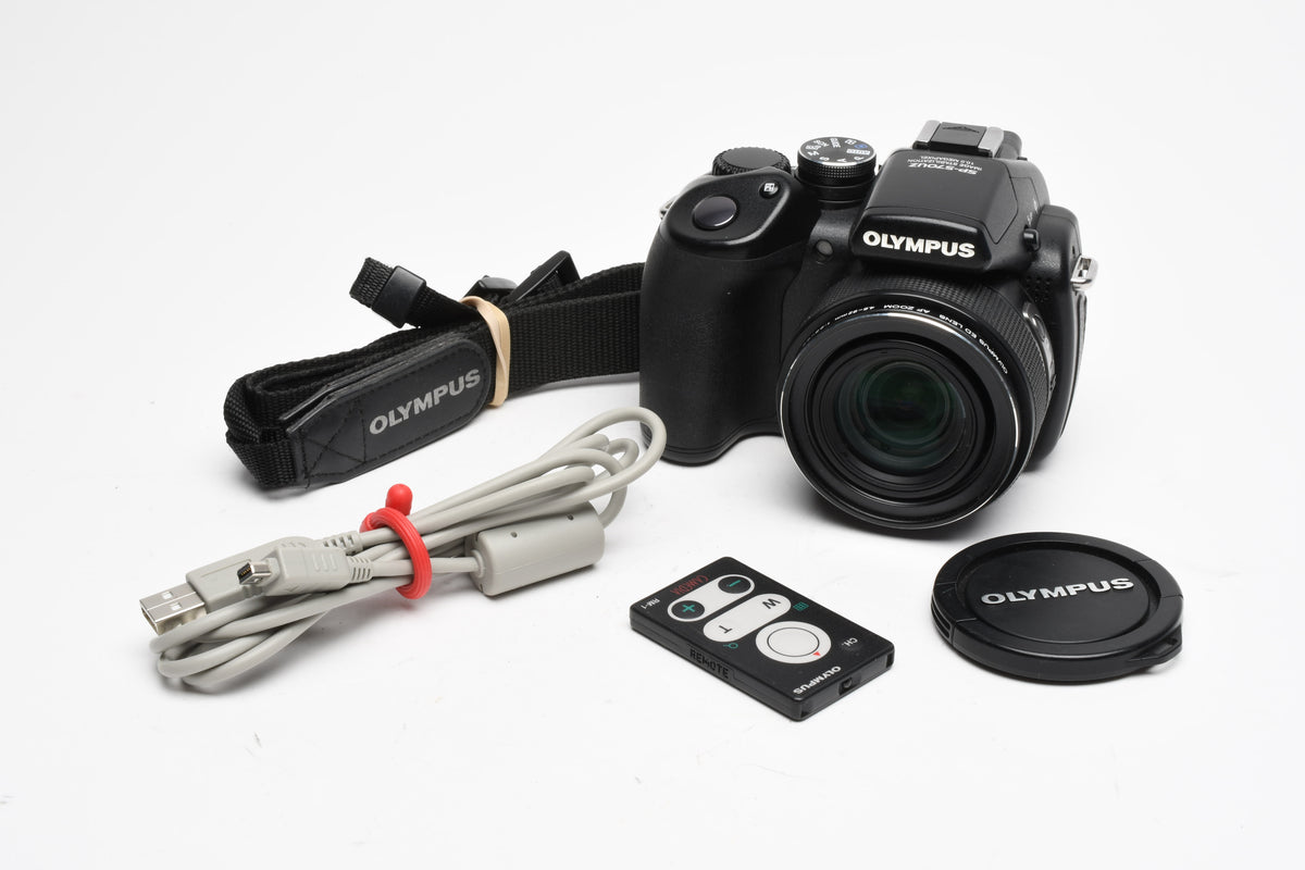 Olympus SP-570UZ 10MP Digital Point&Shoot camera w/20x Optical Zoom, Great!
