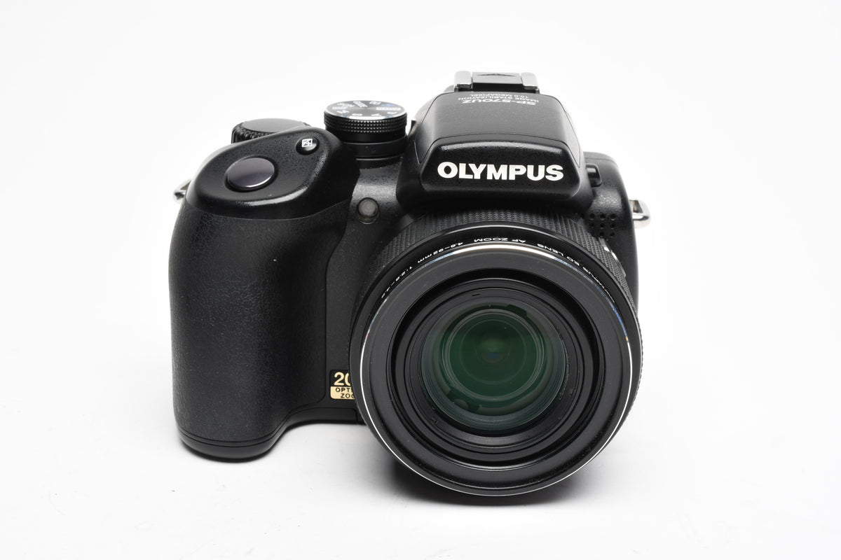 Olympus SP-570UZ 10MP Digital Point&Shoot camera w/20x Optical Zoom, Great!