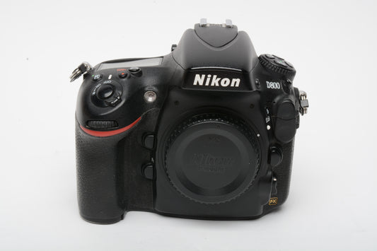 Nikon D800 DSLR body, USA version, batt+charger+strap 105K Acts