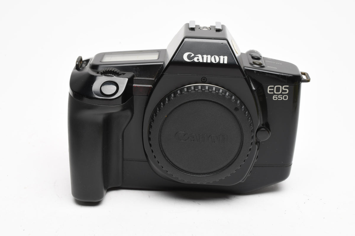 Canon EOS 650 35mm SLR Body, tested, very clean, Great! w/Neo Strap