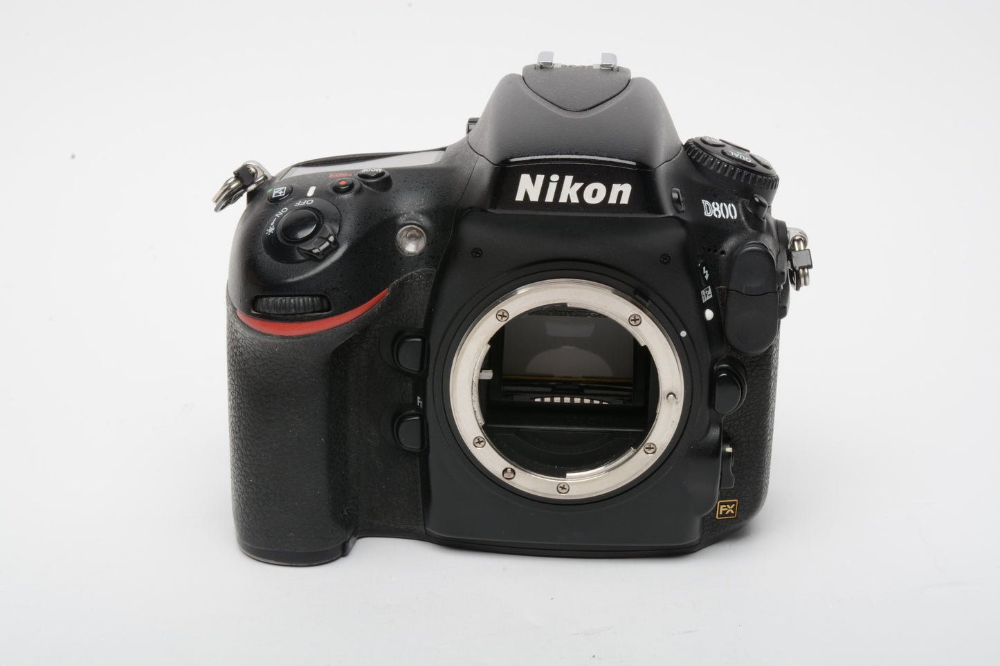 Nikon D800 DSLR body, USA version, batt+charger+strap 105K Acts