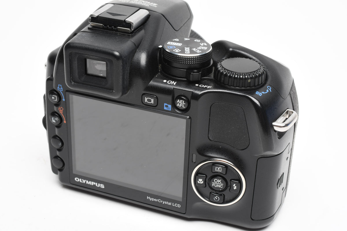 Olympus SP-570UZ 10MP Digital Point&Shoot camera w/20x Optical Zoom, Great!