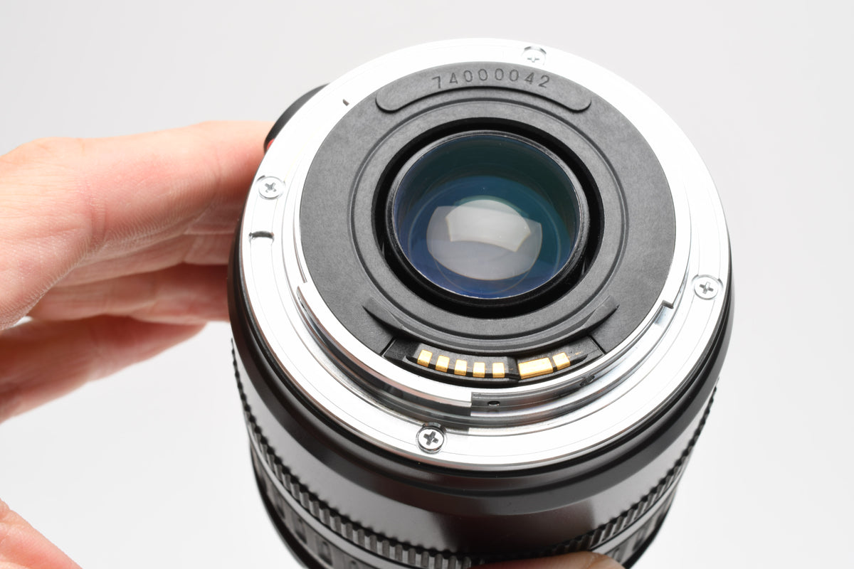 Canon EF 24-85mm f3.5-4.5 USM  compact zoom lens, caps, UV, Hood, Great!