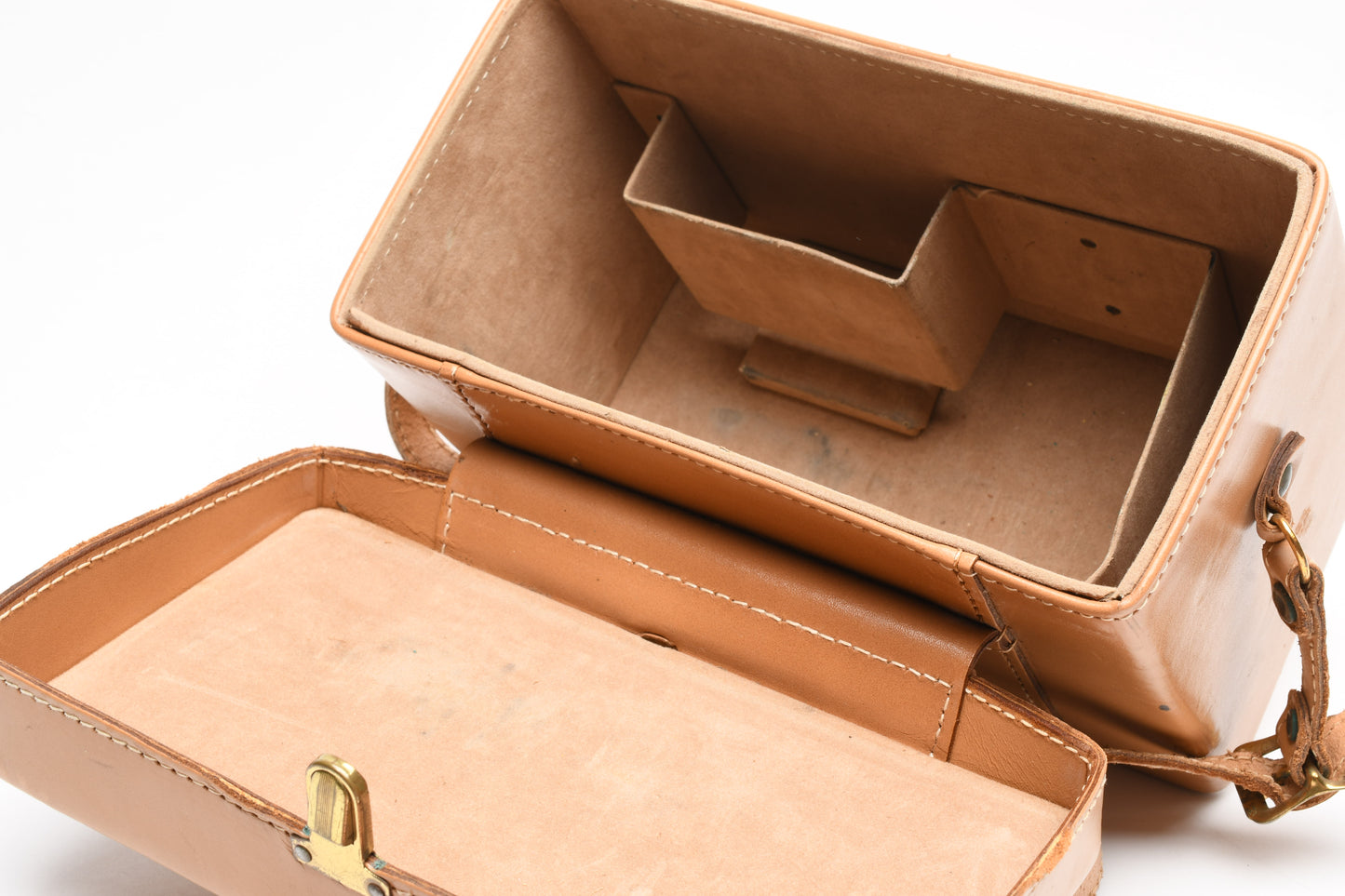 Revere Vintage tan leather case ~8.5 x 5.5 x 4.5", Nice
