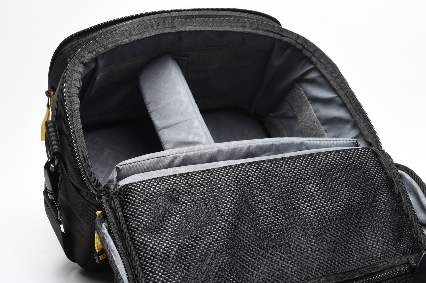 Ruggard Navigator 55 DSLR Shoulder Bag, Nice & Clean
