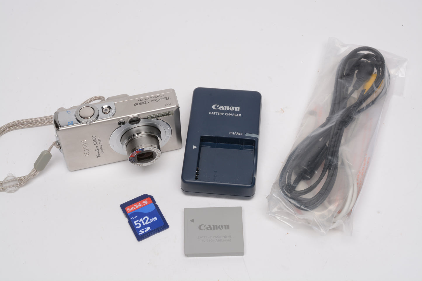 Canon PowerShot SD600 6MP Digital Point&Shoot w/batt+charger+SD Boxed