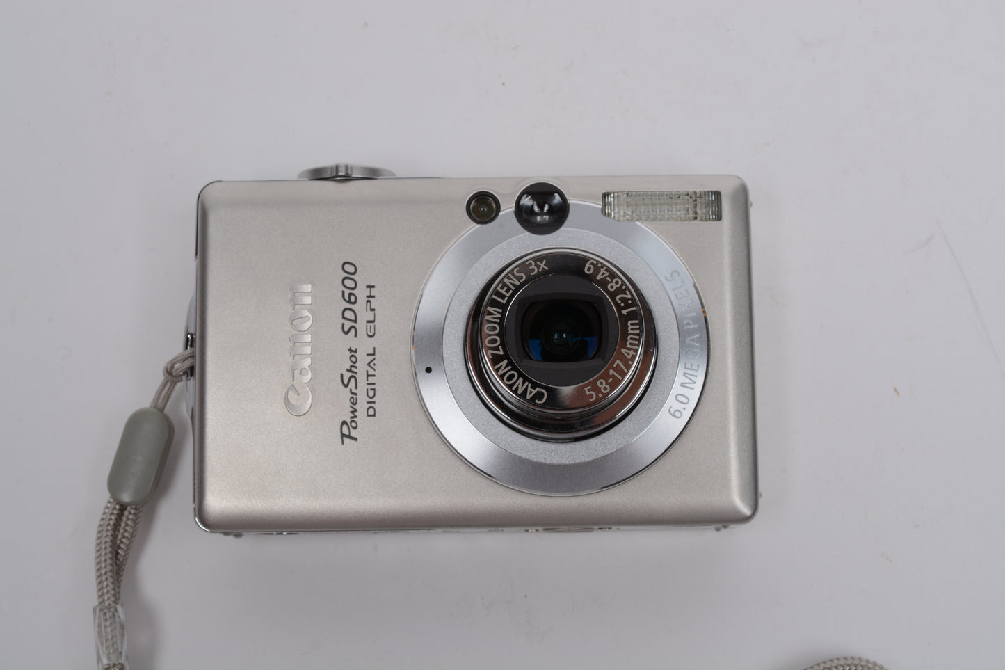 Canon PowerShot SD600 6MP Digital Point&Shoot w/batt+charger+SD Boxed