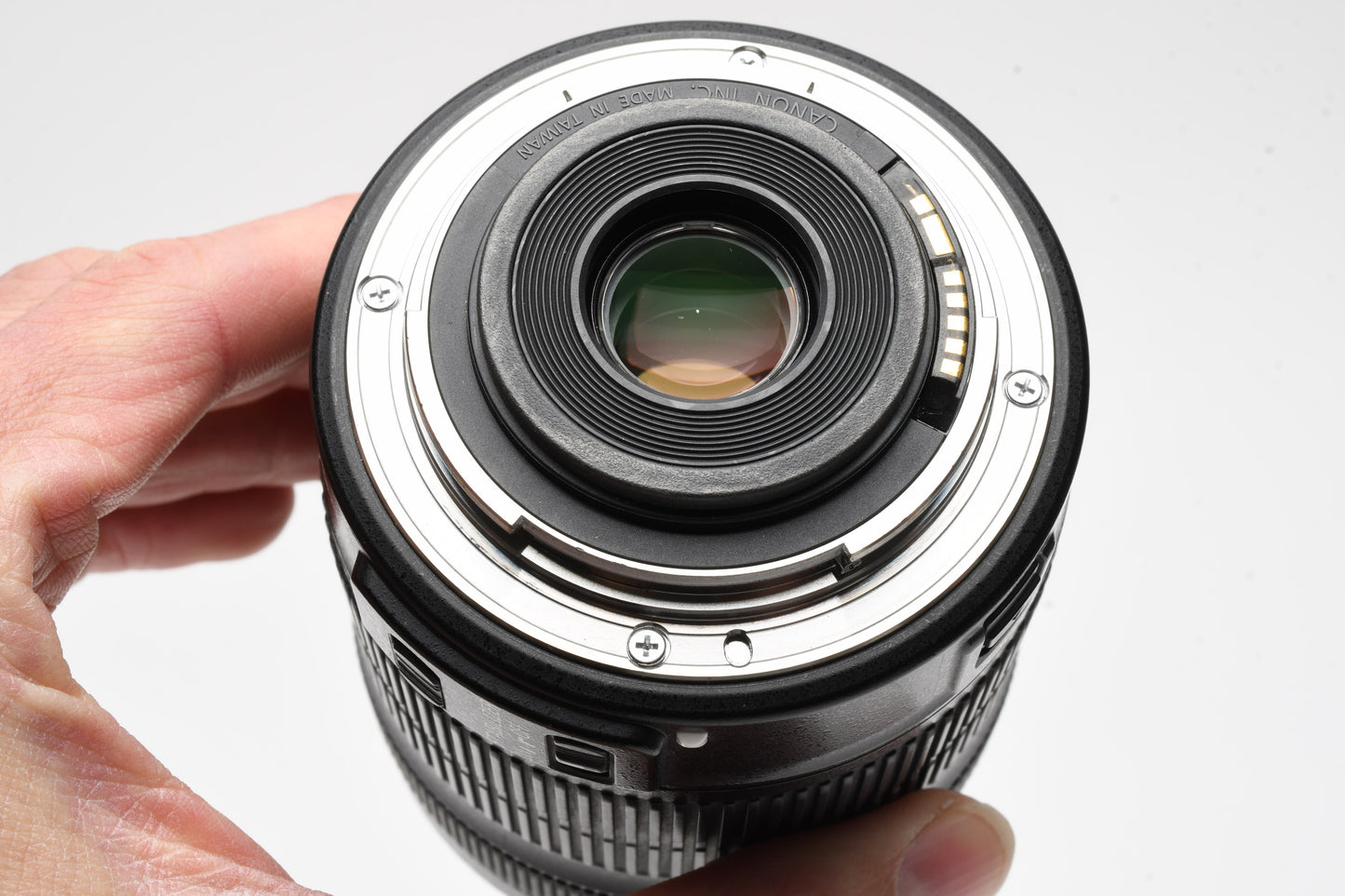 Canon EFS 18-135mm f3.5-5.6 IS STM zoom lens, caps, *Read