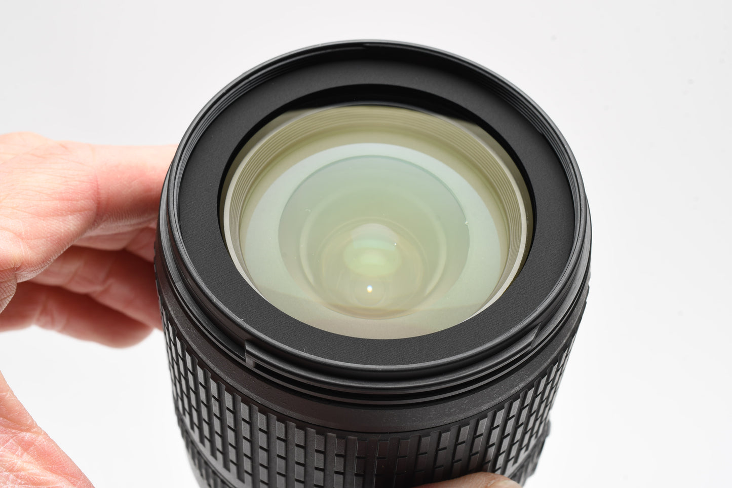 Nikon AF-S 18-105mm f3.5-5.6G ED DX VR zoom lens, Hood, PL filter, Great!