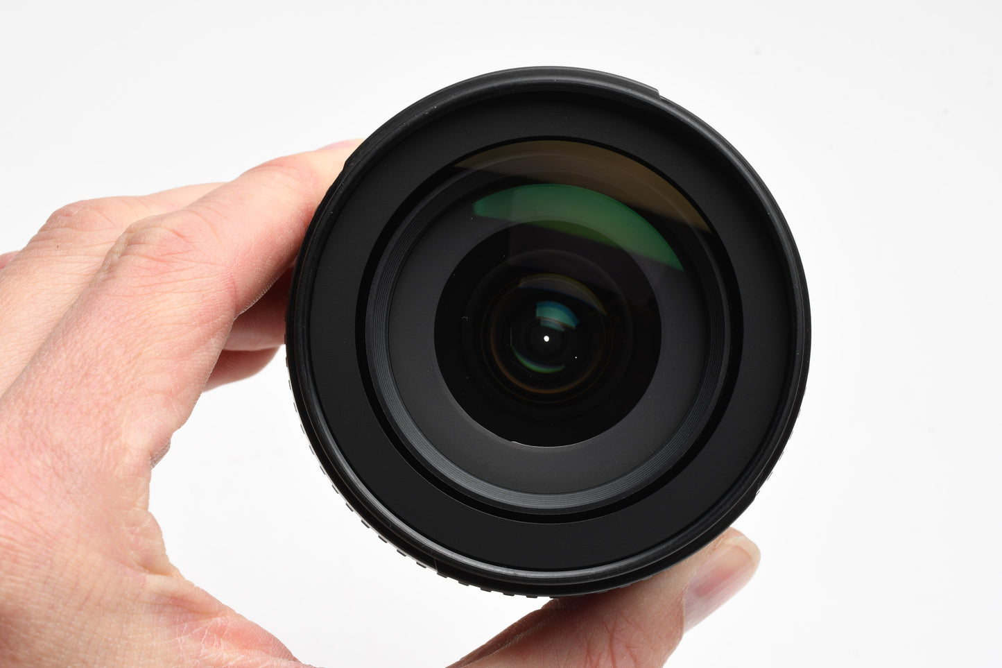 Nikon AF-S 18-105mm f3.5-5.6G ED DX VR zoom lens, Hood, PL filter, Great!