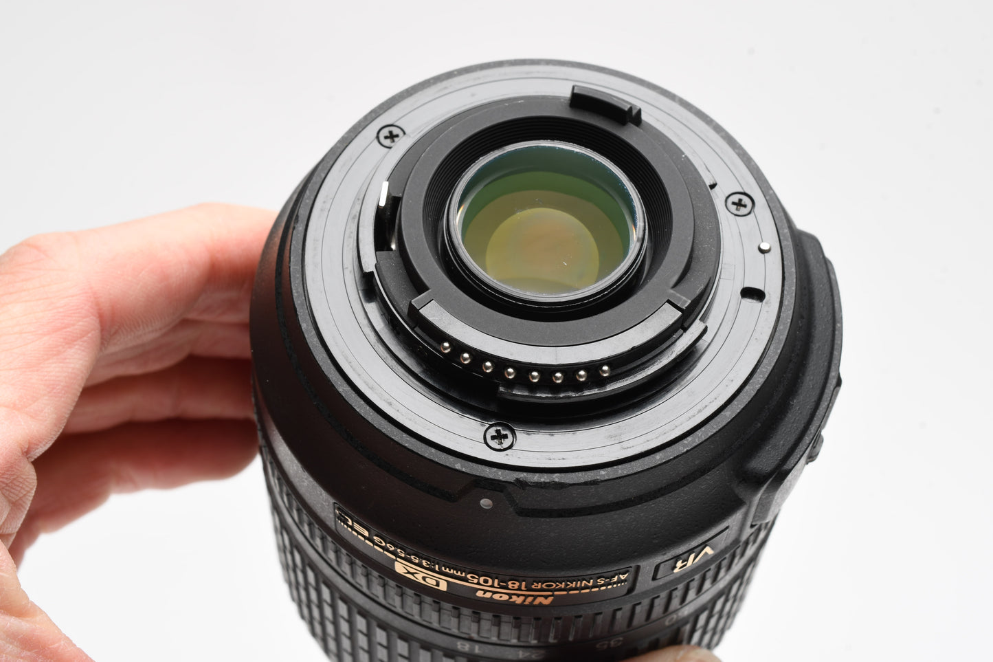 Nikon AF-S 18-105mm f3.5-5.6G ED DX VR zoom lens, Hood, PL filter, Great!