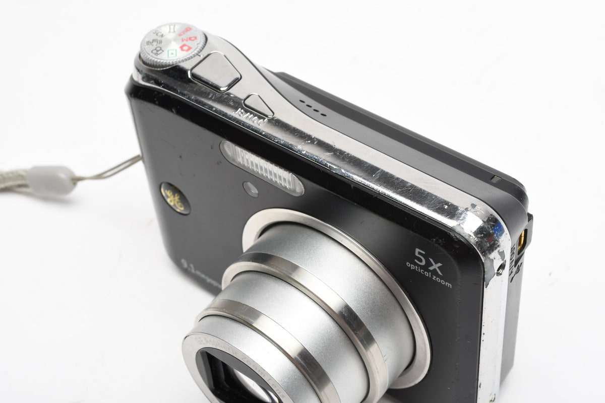 GE A950 9.1 MP Digital Point&Shoot w/ 5X optical Zoom, 4GB SD, Good