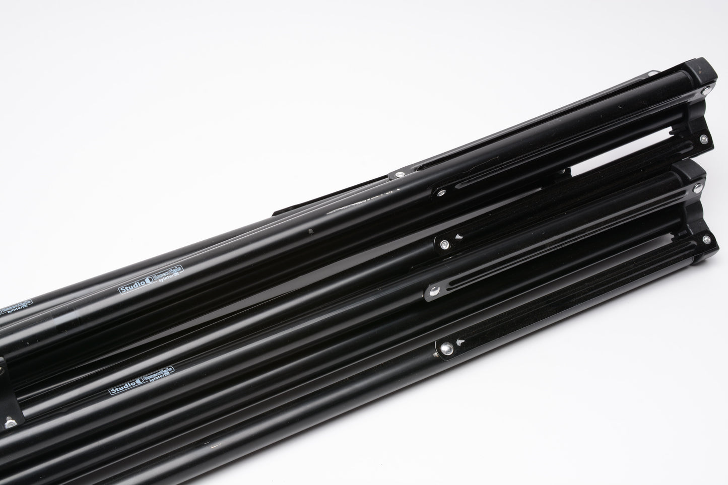 Set of 3 Interfit LS101 Studio Essentials Lightweight light stands 7'6" *Read