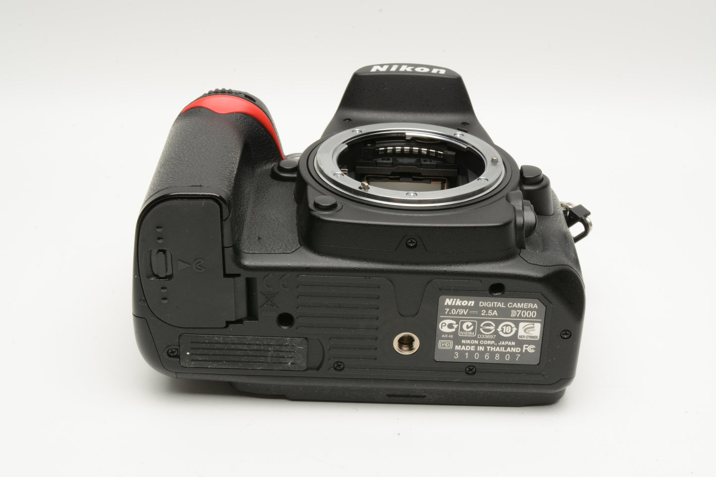 Nikon D7000 16.2MP DSLR, batt, charger, Only 6316 Acts! Very clean, light use