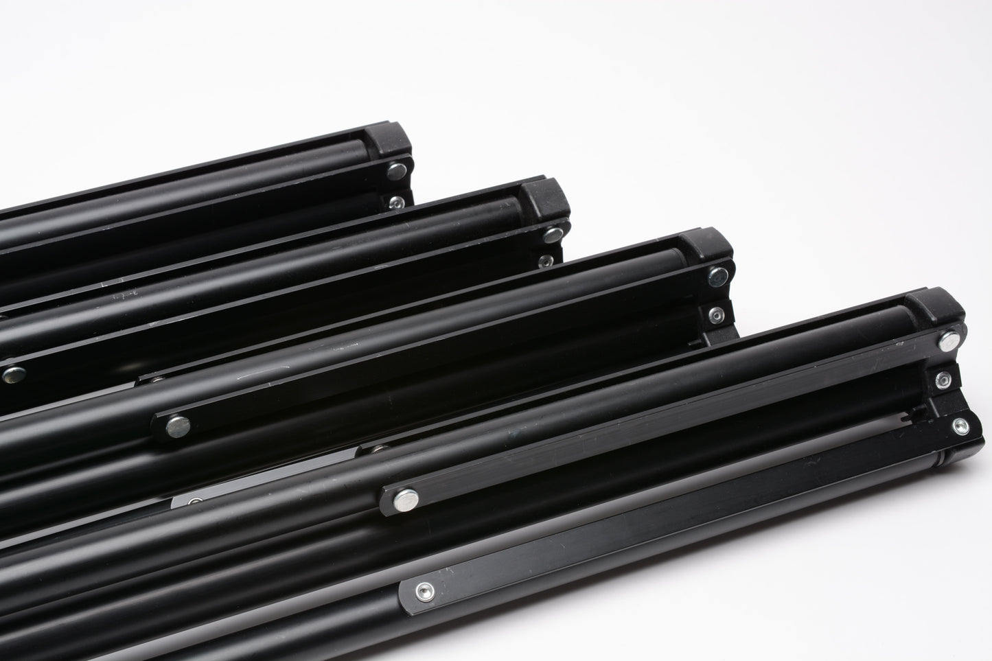 Set of 4 Impact LS-8AI Studio Lightweight Air cushioned light stands 8", Great!