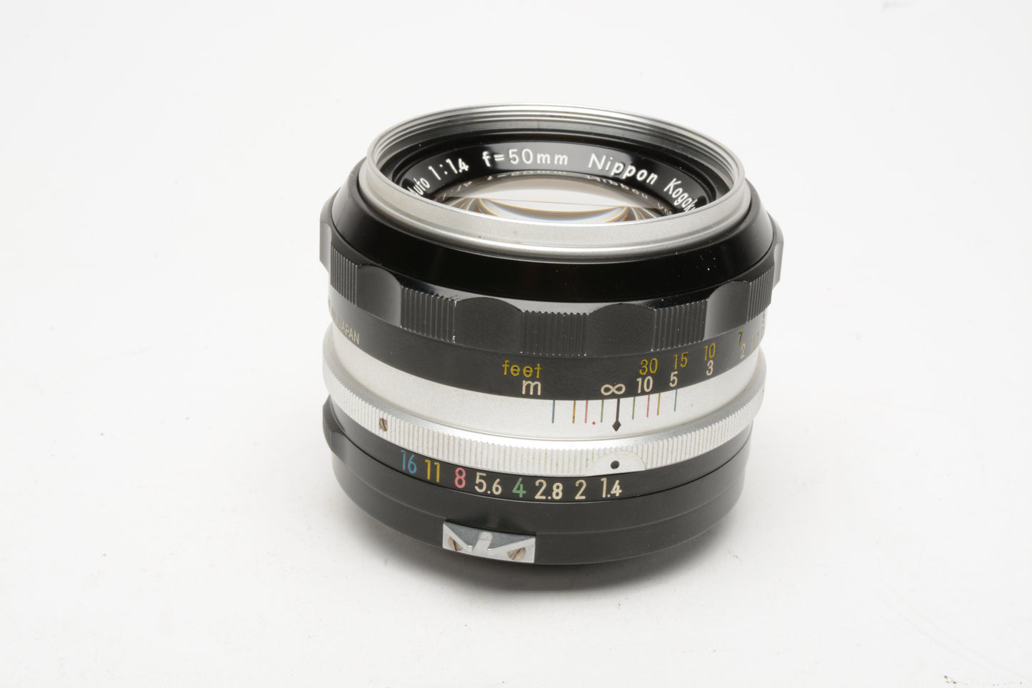 Nikon Nikkor-S 50mm f1.4 Non-AI Prime lens, caps, sharp! Nice