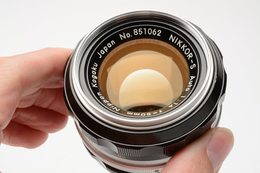 Nikon Nikkor-S 50mm f1.4 Non-AI Prime lens, caps, sharp! Nice