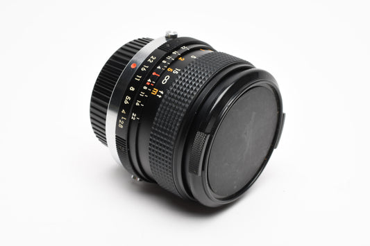 Deitz 28mm f2.8 MC wide angle lens for Olympus OM mount, caps, clean