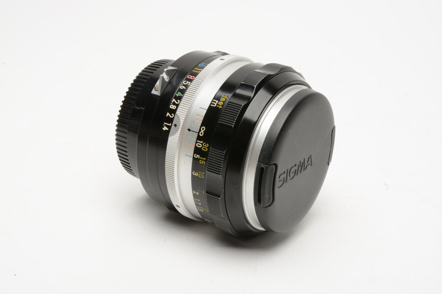 Nikon Nikkor-S 50mm f1.4 Non-AI Prime lens, caps, sharp! Nice