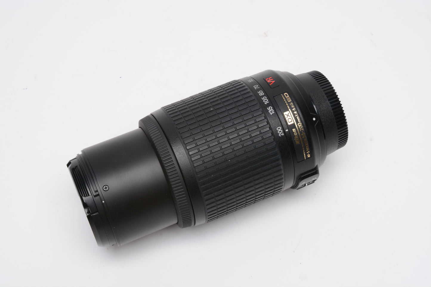 Nikon AF-S Nikkor 55-200mm F4-5.6G ED DX VR zoom lens, caps+Pouch
