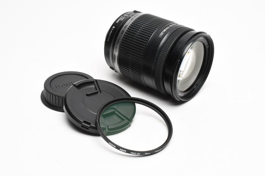 Canon EFS 18-200mm f3.5-5.6 IS zoom lens, caps, UV, Clean