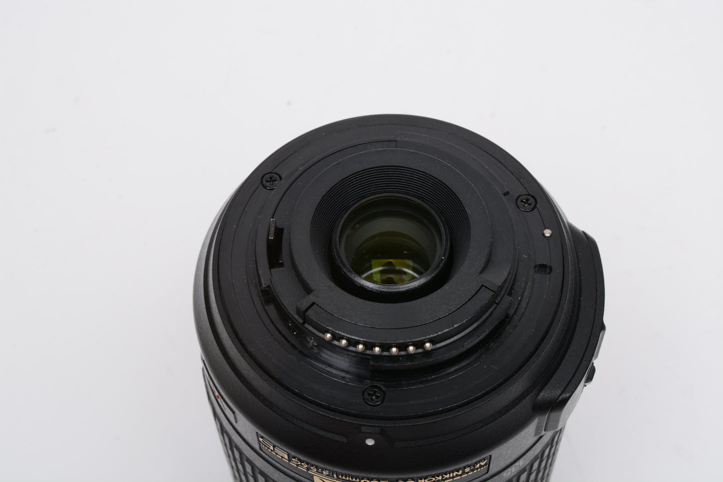 Nikon AF-S Nikkor 55-200mm F4-5.6G ED DX VR zoom lens, caps+Pouch