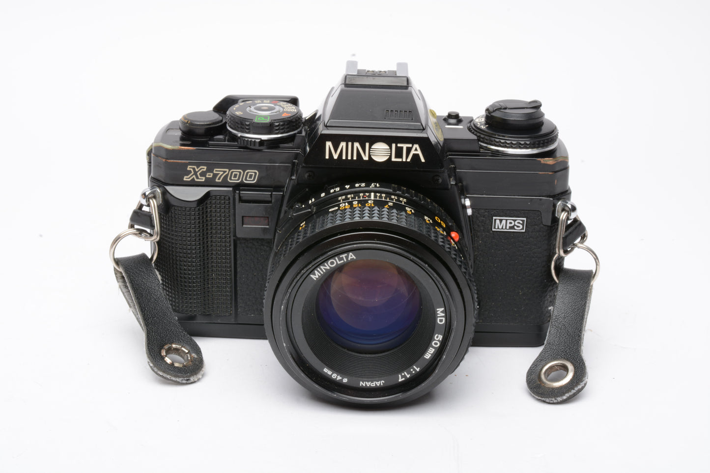 Minolta X700 35mm SLR w/50mm f1.7 lens, strap, cap, new seals, nice!