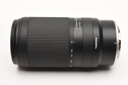 Tamron AF 70-300mm f4.5-6.3 Nikon Di III RXD, Hood+caps+box, USA