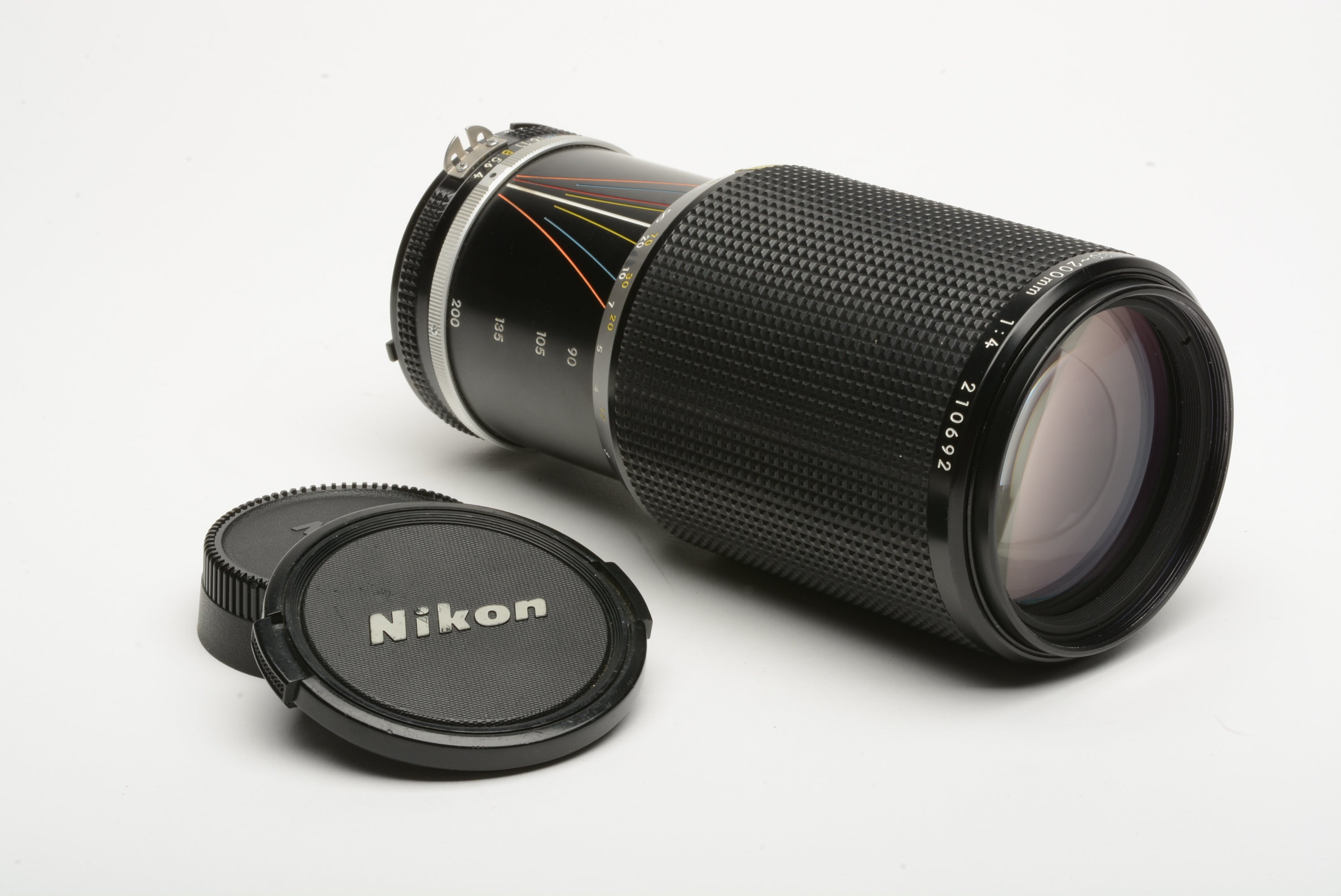 Nikon Nikkor AI-S MF 80-200mm f4 zoom Lens w/Caps, clean, tested