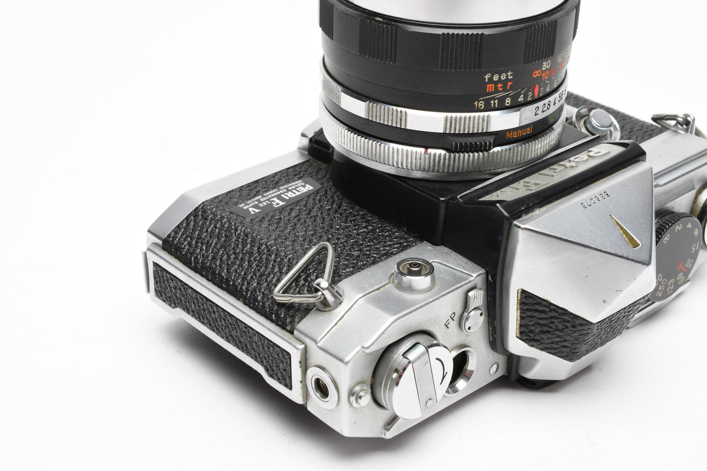 Petri Flex V 35mm SLR Film Camera w/55mm f2 Lens, 1/2 case, Tested