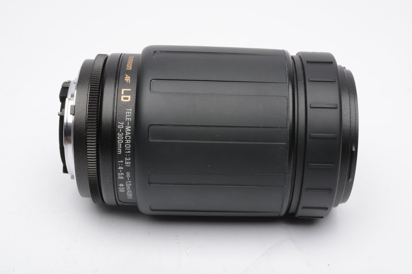 Tamron AF 70-300mm f4-5.6 LD telephoto zoom lens 472D for Nikon, + UV filter