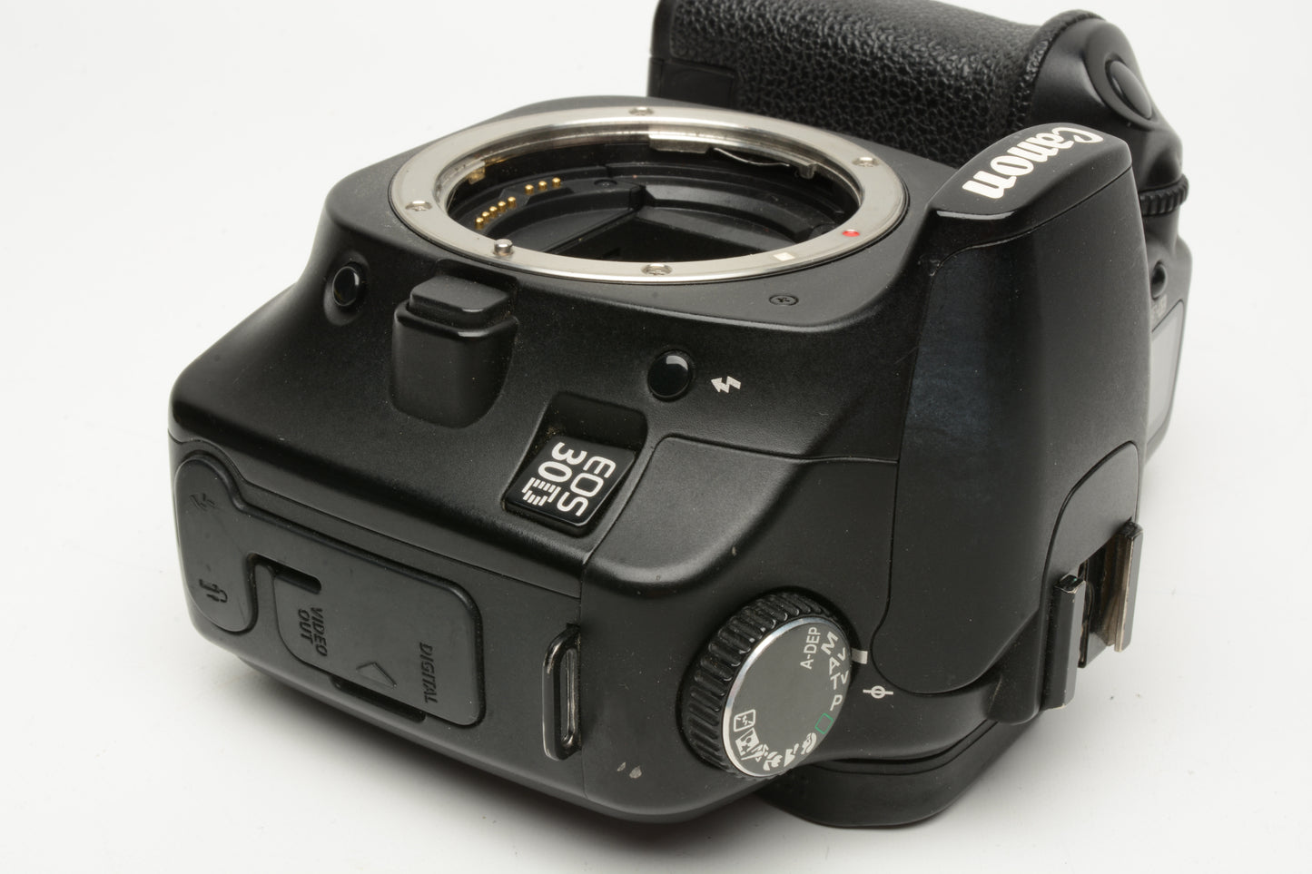 Canon EOS 30D DSLR Body, 2batts+charger+strap+manual, Good bundle