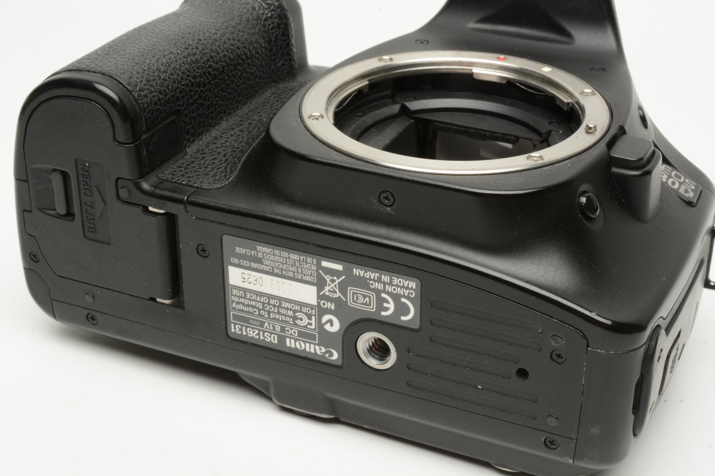 Canon EOS 30D DSLR Body, 2batts+charger+strap+manual, Good bundle