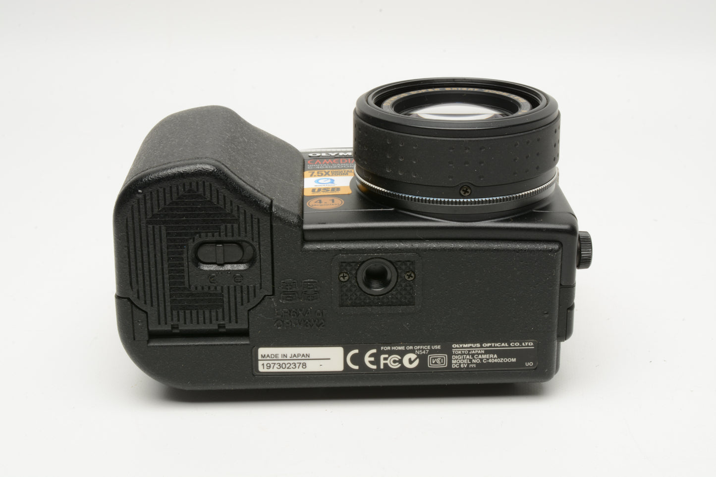 Olympus C4040zoom 4.1MP digital point&shoot w/Underwater housing, cards, Great!