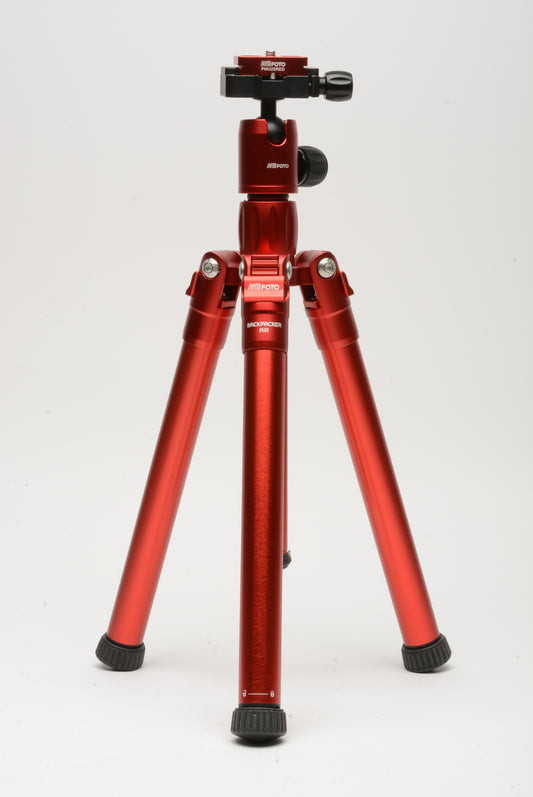 ME FOTO PMU25RED compact tripod, barely ever used, w/pouch + QR plate, MINT