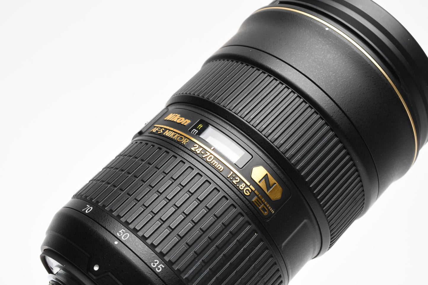 Nikon AFS 24-70mm f2.8G ED SWM Asph. zoom lens, hood, case, Mint-