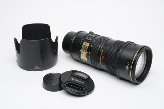 Nikon AF-S VR Nikkor 70-200mm f2.8G ED VR zoom lens, hood, caps, sharp, USA