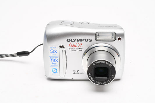 Olympus D535 Zoom 3.2MP Digital Point&Shoot, Cables, Boxed, Works!