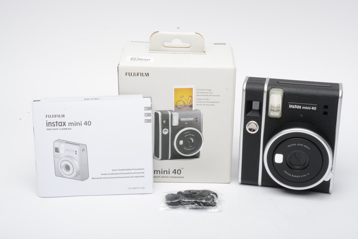 Fujifilm Instax Mini 40 Fujifilm camera w/Pack of film inserted, Mint, Boxed