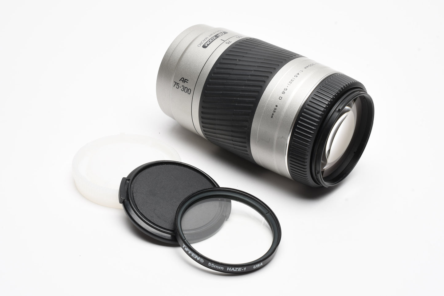 Minolta AF 75-300mm F4.5-5.6D Macro Zoom Lens, caps, UV, nice & clean