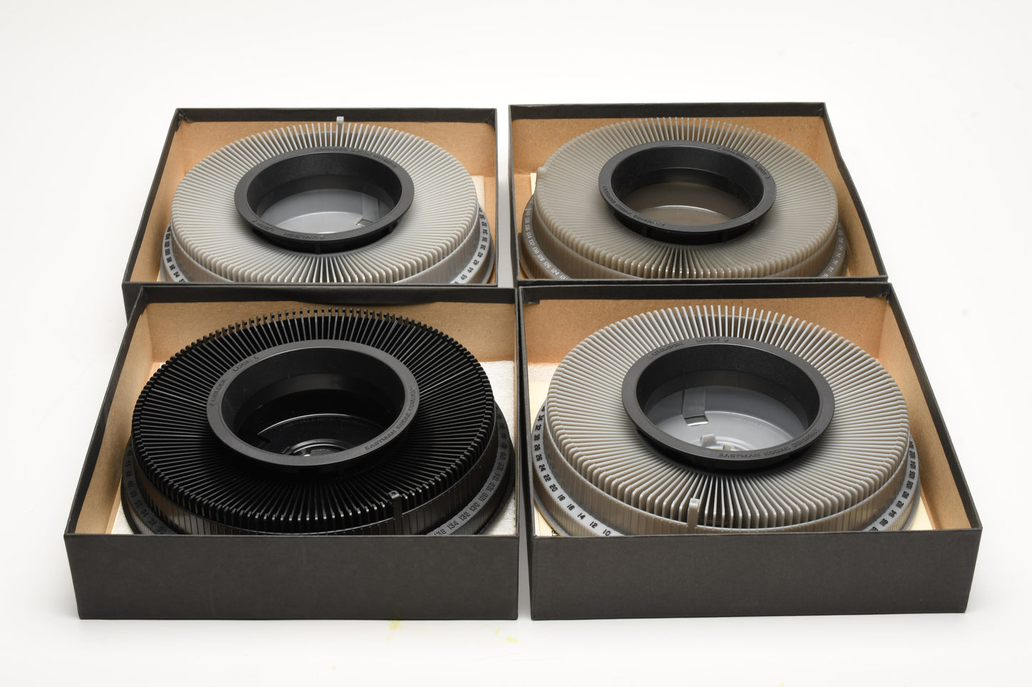 4X Kodak Carousel 140 trays, Nice & clean w/round lids