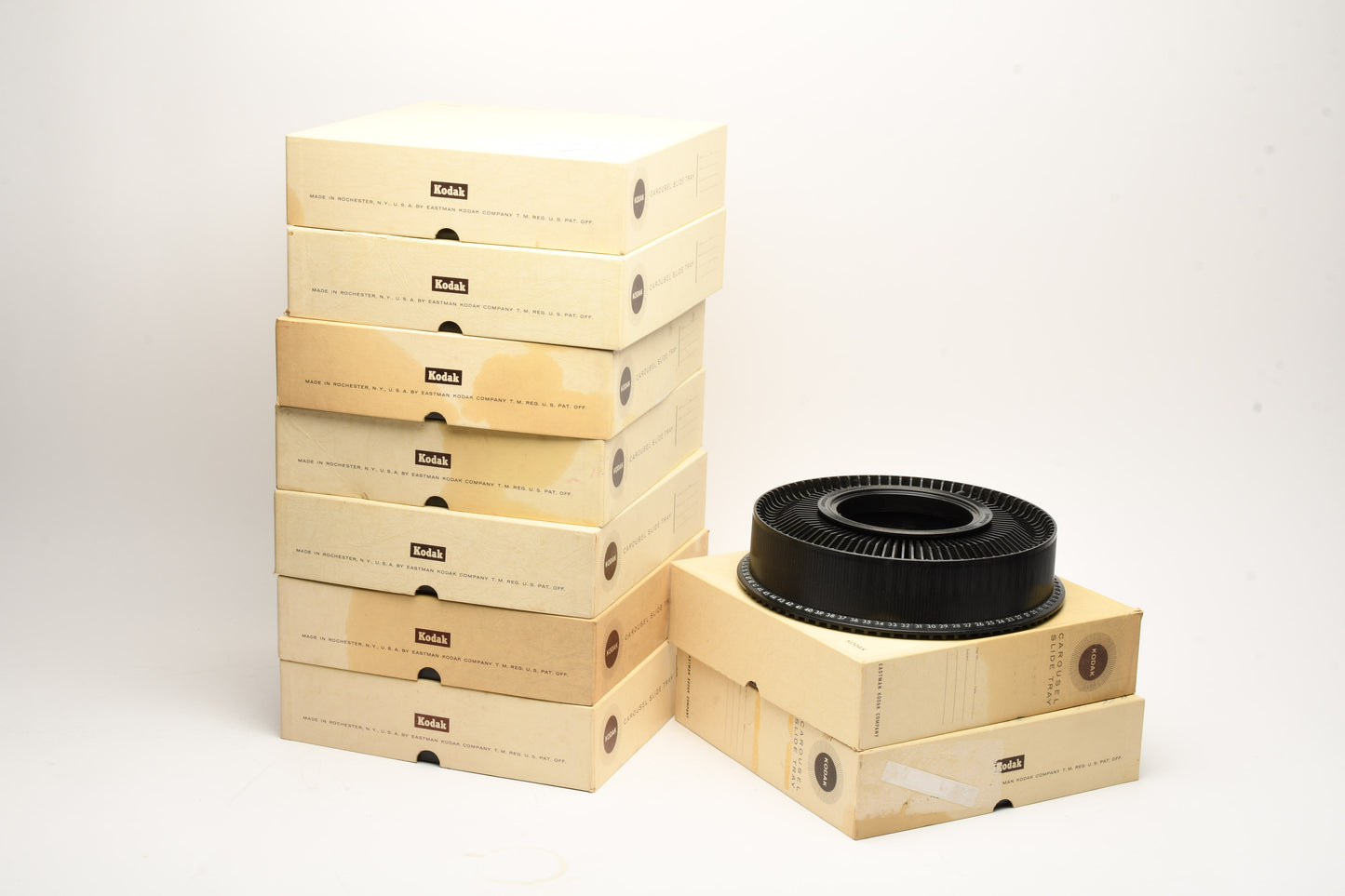 9X Kodak Carousel 80 trays, Nice & clean w/round lids, Boxed