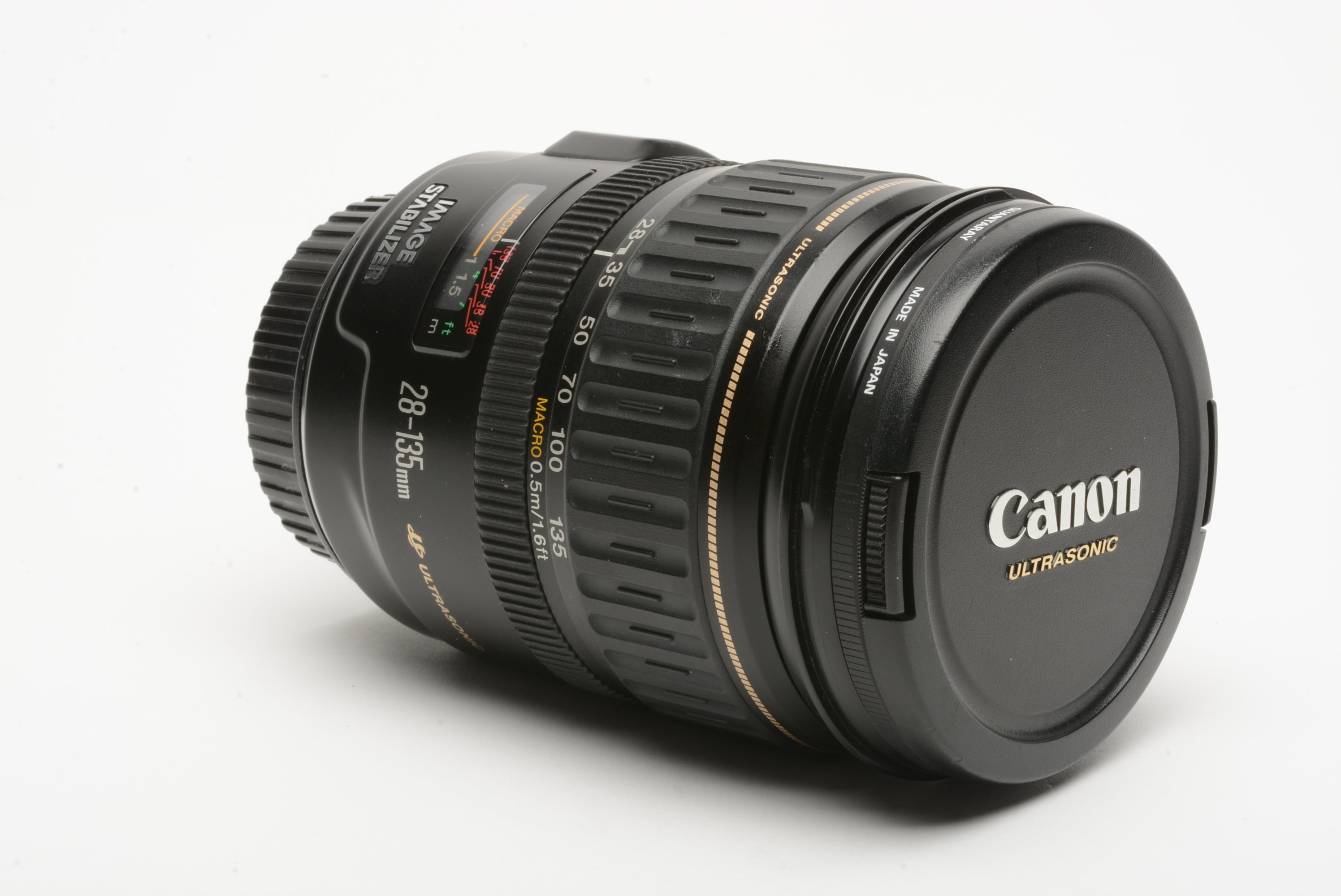 Canon EF 28-135mm f3.5-5.6 IS zoom lens, caps + UV filter, clean