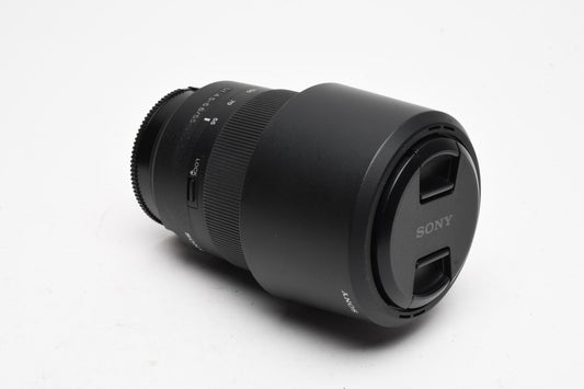 Sony DT 55-300mm f4.5-5.6 lens (A-Mount) caps, hood, Boxed, Mint-