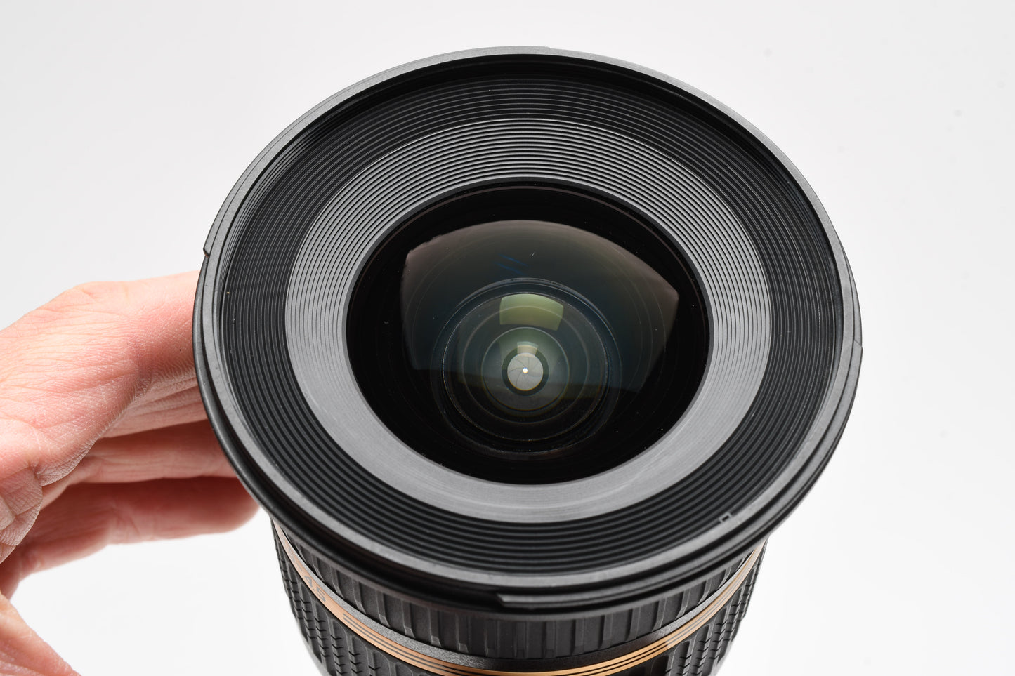 Tamron SP 10-24mm f3.5-4.5 Di II B001 wide zoom for Sony A Mount +Hood, Mint-