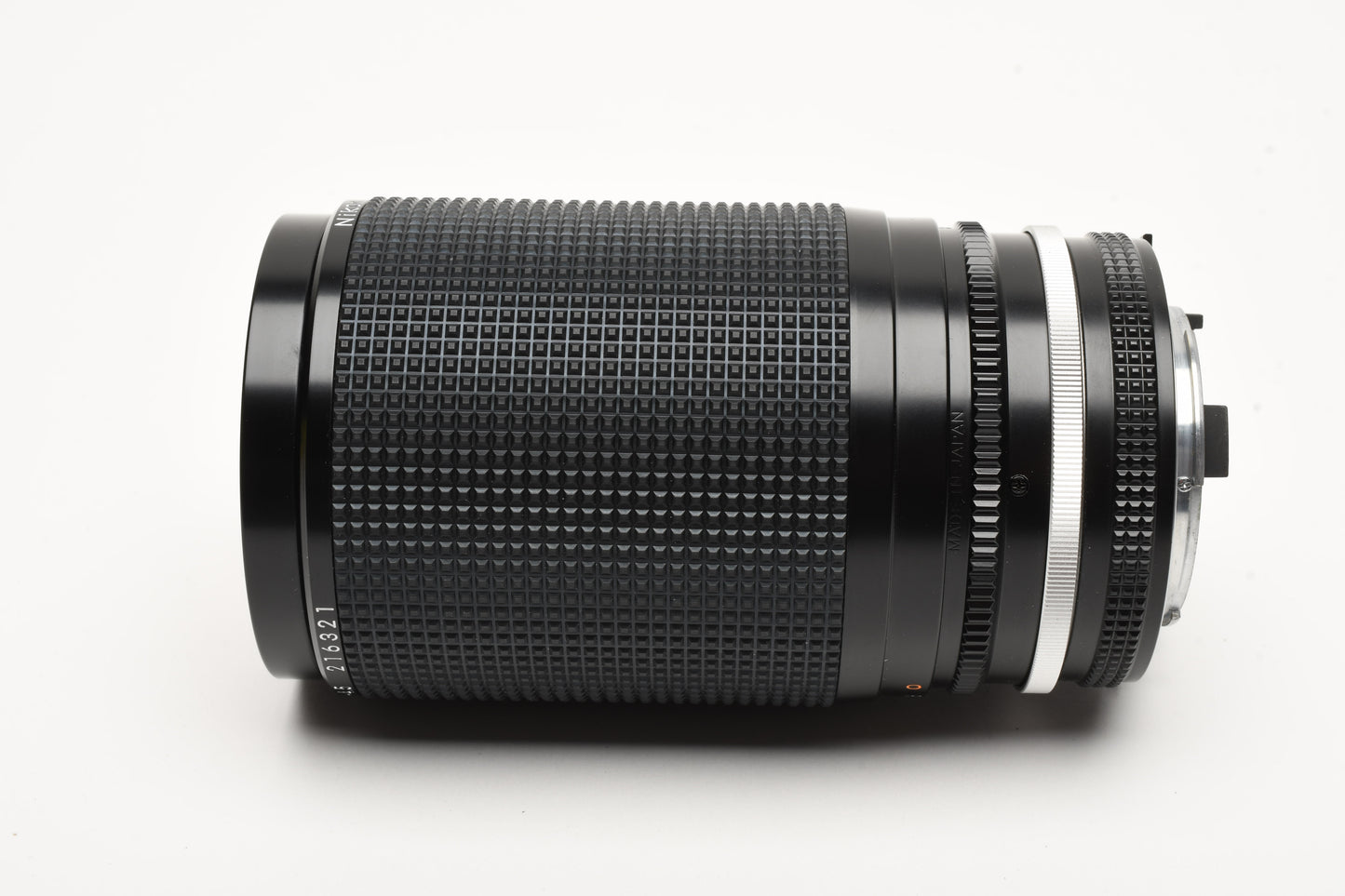 Nikon Nikkor 35-200mm f3.5-4.5 AI-S zoom lens w/Macro + L37c, clean & sharp