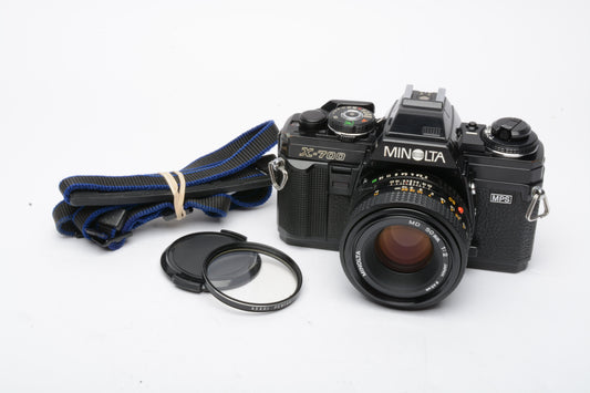 Minolta X700 35mm SLR w/50mm f2 lens, strap, cap, new seals, UV, Nice