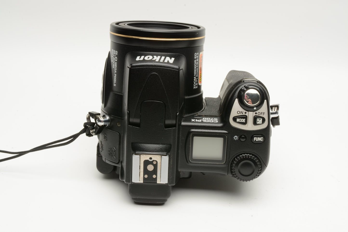 Nikon Coolpix 5700 5MP Digital Point&Shoot camera, CF+case, tested