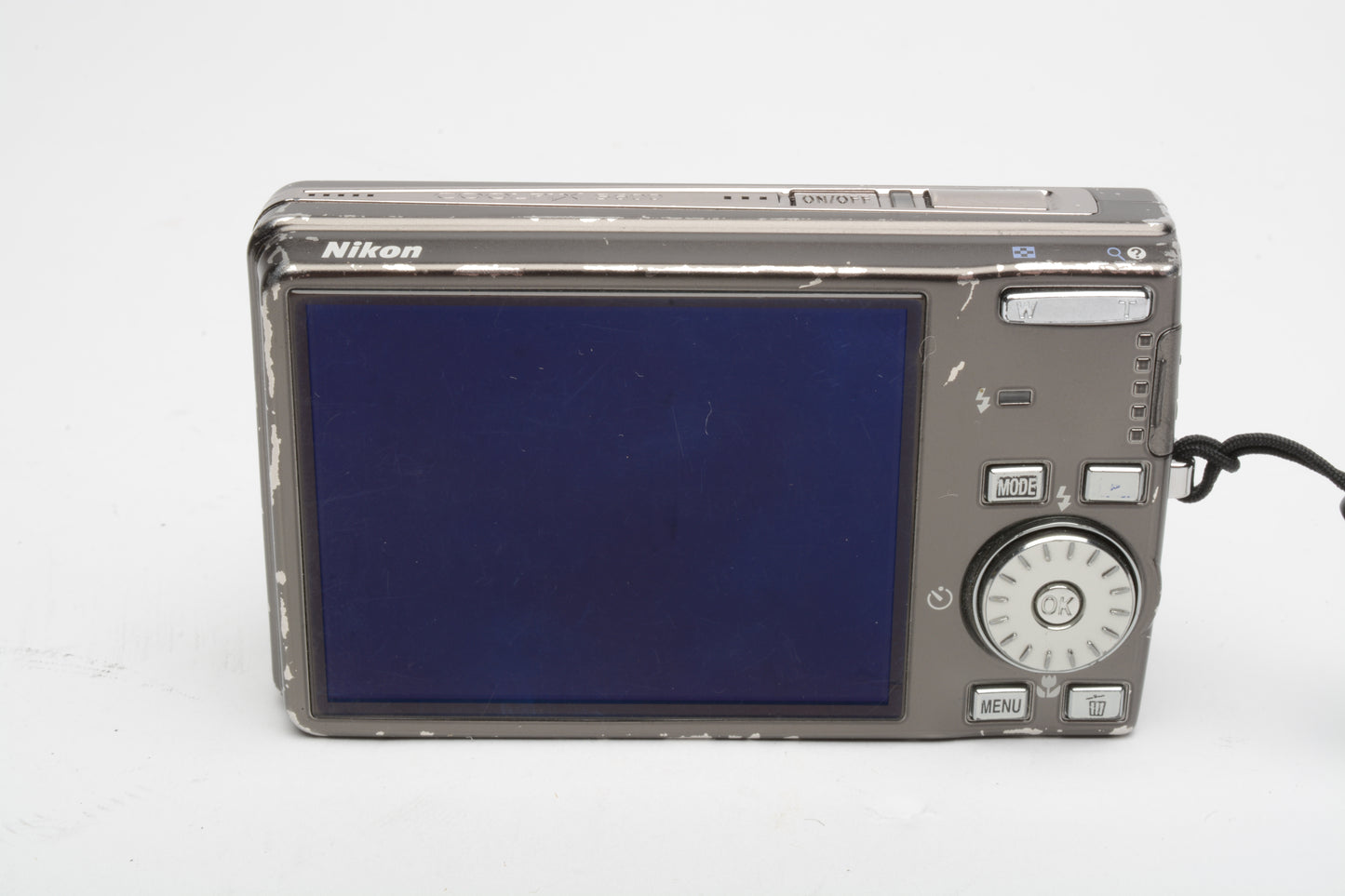 Nikon CoolPix S600 10MP 4X Zoom Digital Point&Shoot Camera Silver, Boxed, Bargain