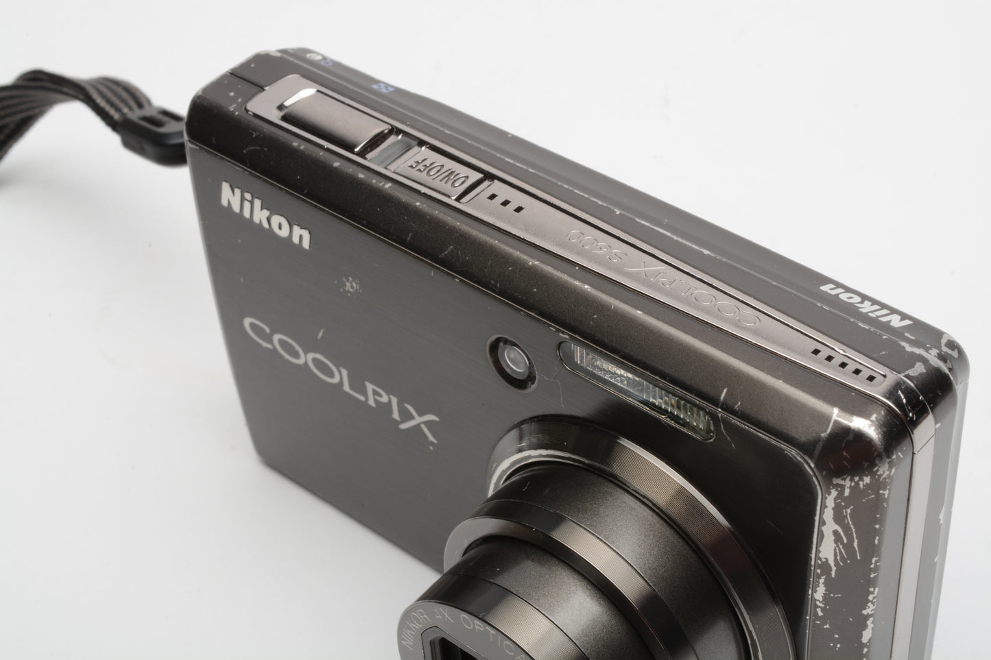 Nikon CoolPix S600 10MP 4X Zoom Digital Point&Shoot Camera Silver, Boxed, Bargain